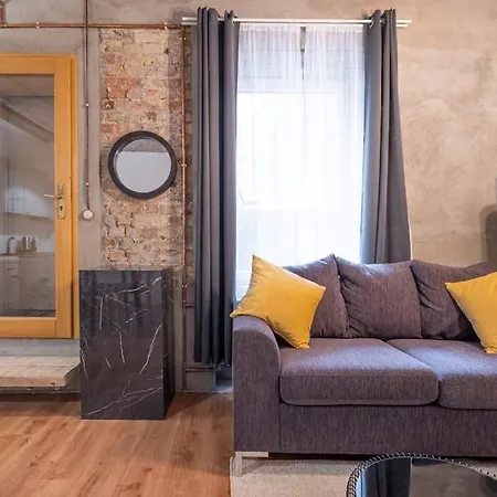 Quiet Hideaway In Centrs *