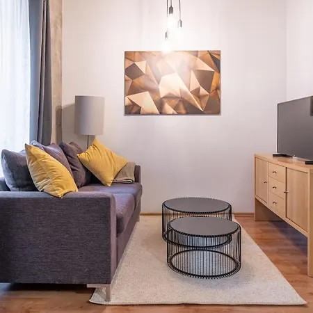 Quiet Hideaway In Centrs Apartment *