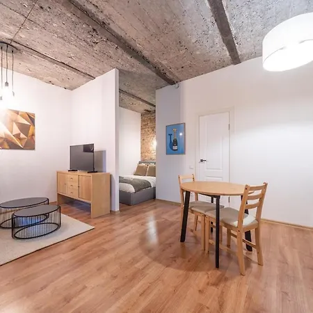 Апартаменти Quiet Hideaway In Centrs Рига