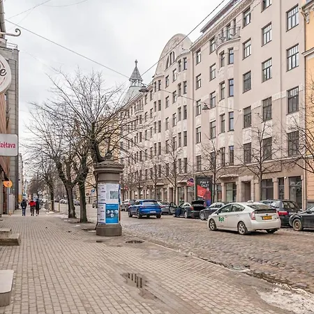 Quiet Hideaway In Centrs Apartament